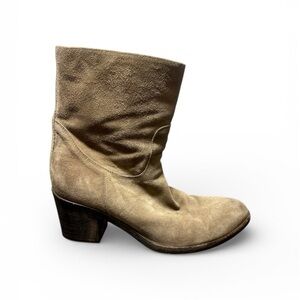 VIA ROMA 15 Tan Suede Ankle Boots